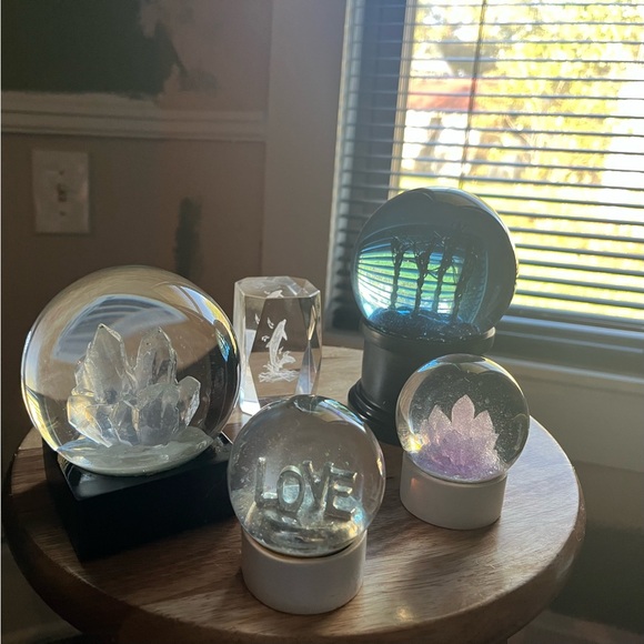 Snow glob collection - Picture 3 of 9